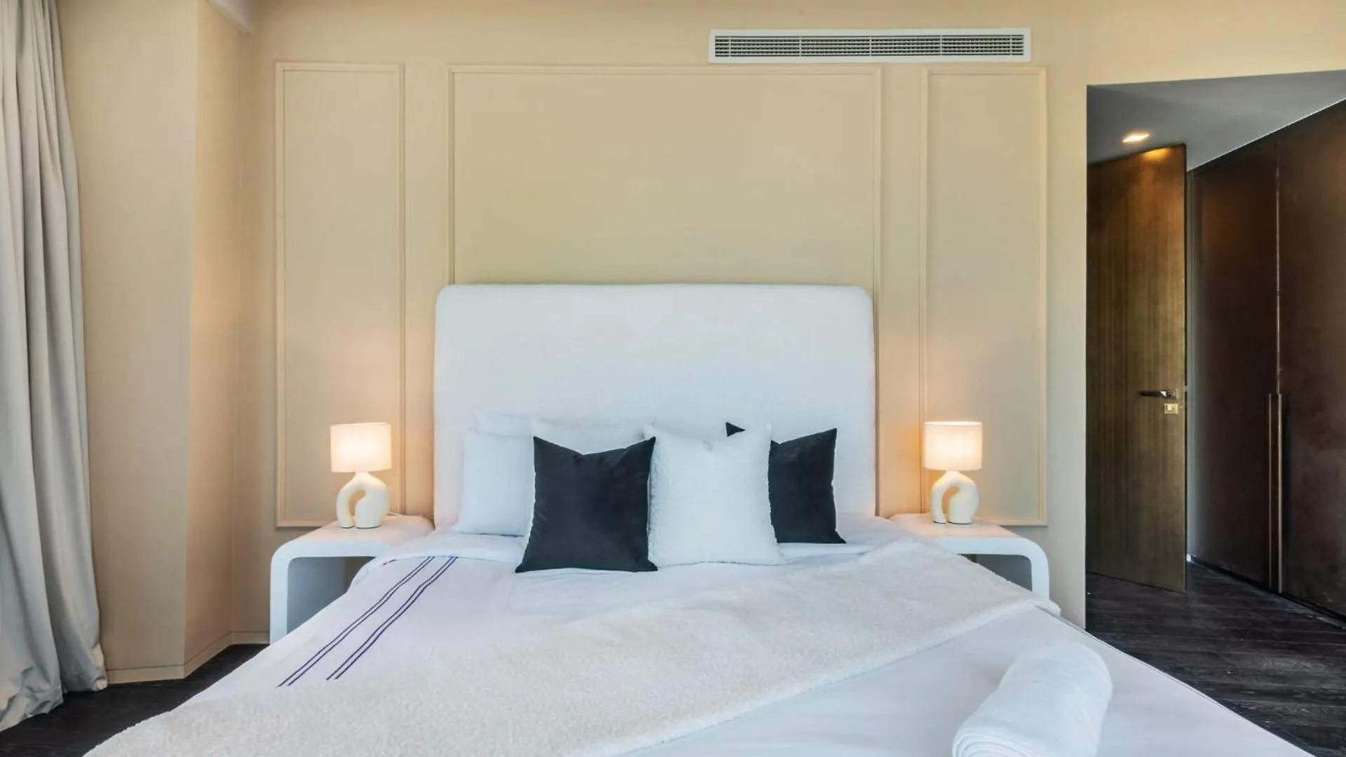 Dream Inn - Damac Heights By Fendi Dubai Apartment