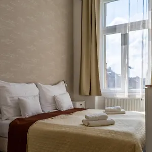 https://a-frisky-home-in-the-pulsing-jewish-quarter.inbudapesthotels.com