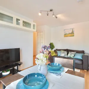 https://apt-silver-street.brighton-hotels-england.com